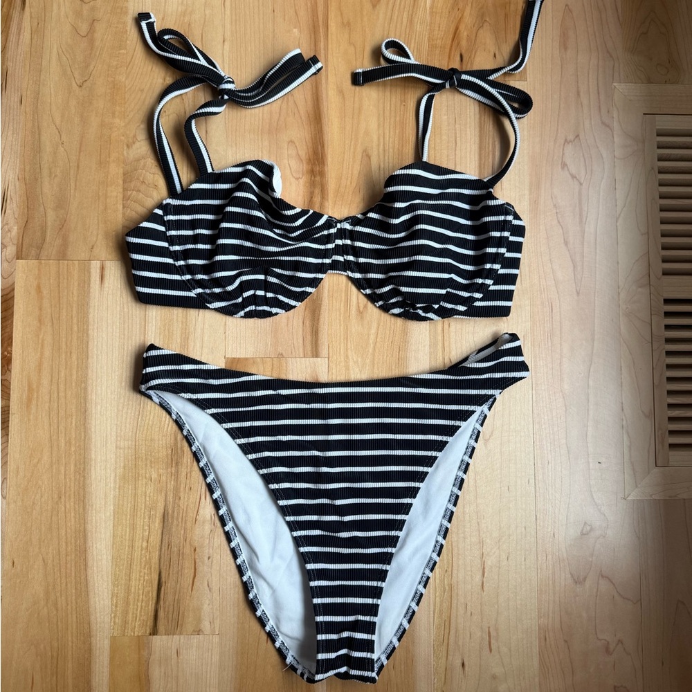 Abercrombie & Fitch striped Curve love bikini